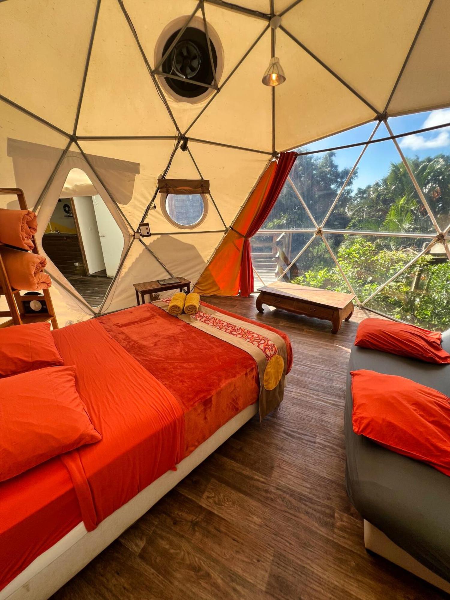 Bubble Dome Village แซ็ง-โฌเซฟ ภายนอก รูปภาพ